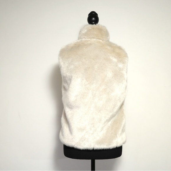 Dynamite Faux Fur Open Front Vest Warm Beige Size XS - Picture 3 of 5